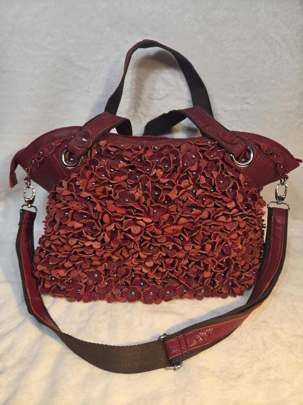 Women's Red Floral Appliqué Shoulder Bag